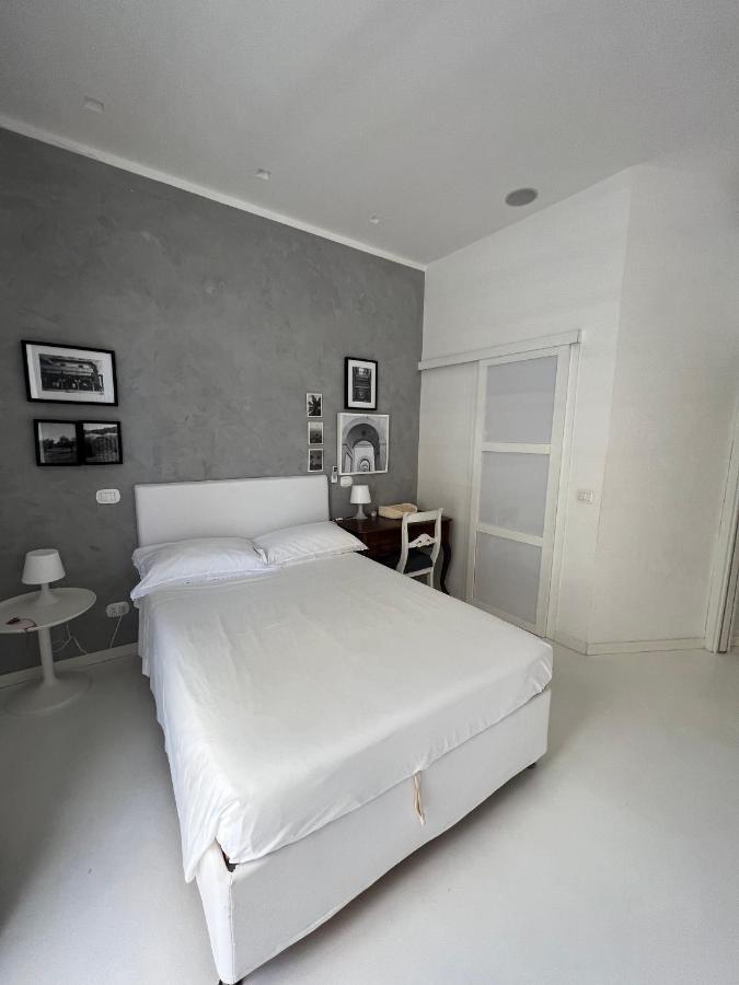 Rome, Beautiful Apartment In A Vintage Building リド・ディ・オスティア エクステリア 写真